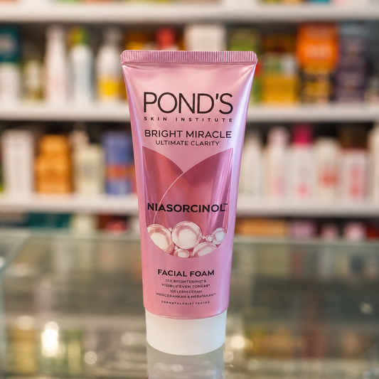 Pond’s Bright Miracle Ultimate Clarity Facial Foam with Niacinamide